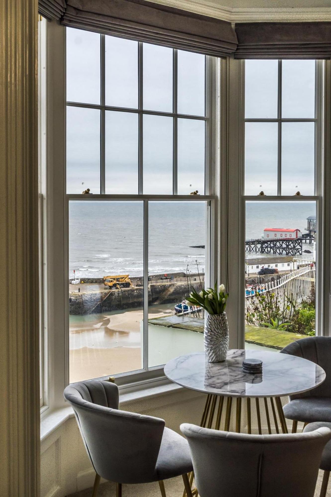 Pieces Of Eight - 2 Bedroom Apartment - Tenby - Exterior photo